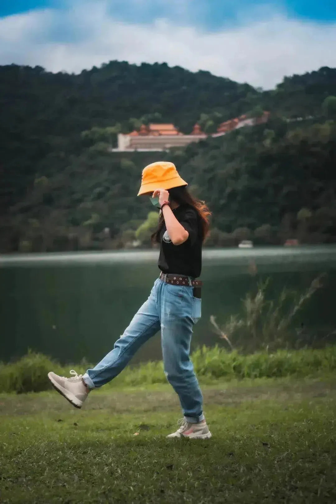 Choosing the Right Face Mask for Sports Activities: Stay Safe and Active